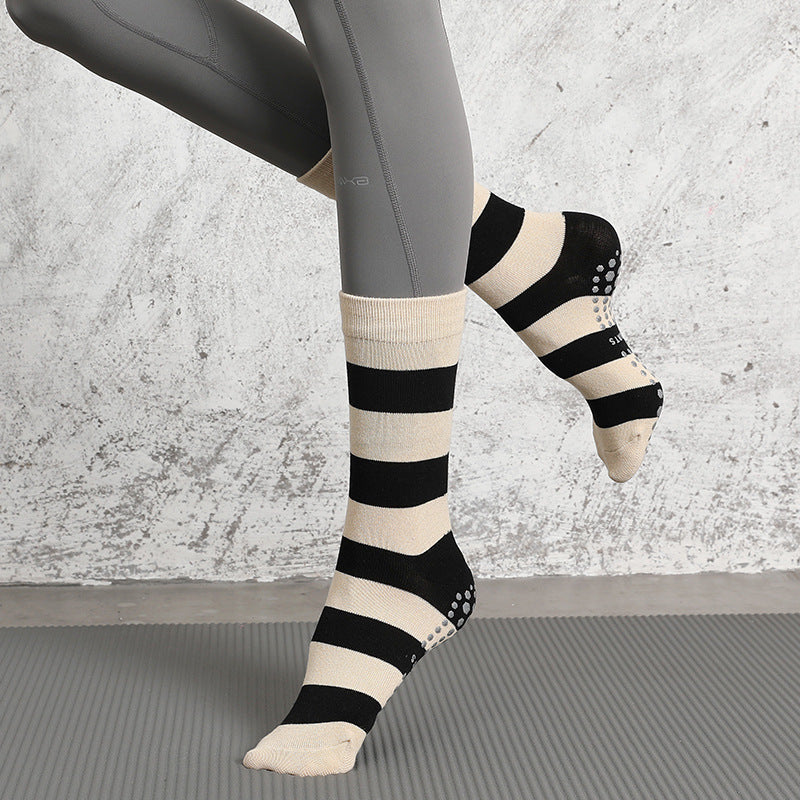 Stripe Design Yoga Sports Socks Black