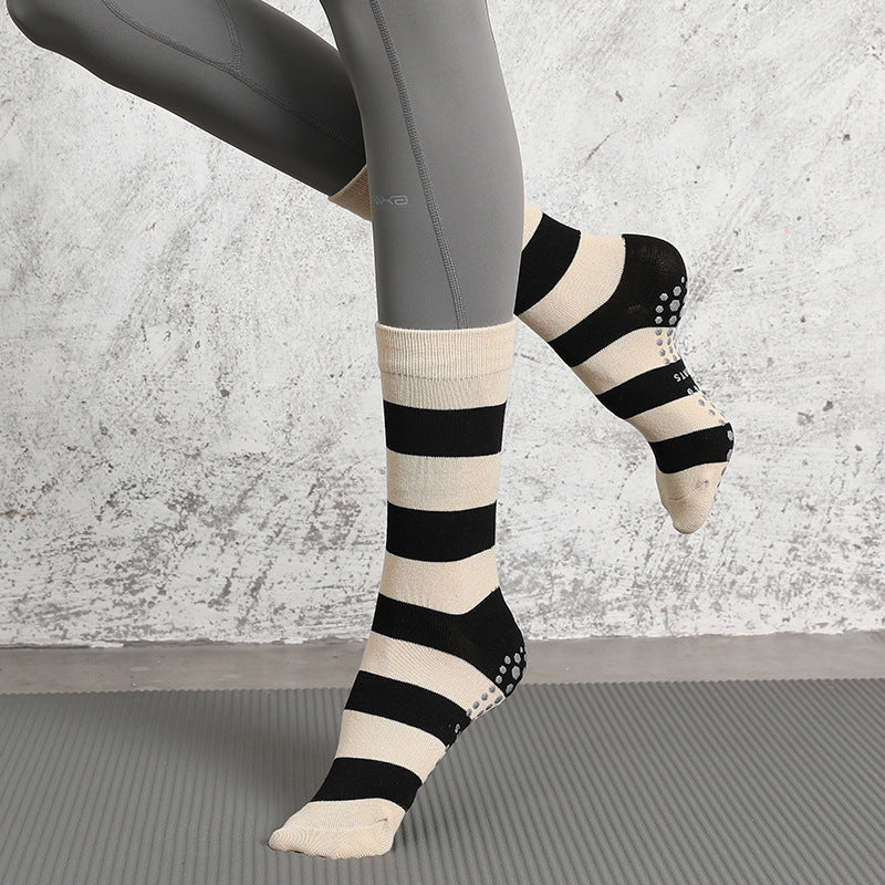 Stripe Design Yoga Sports Socks Black