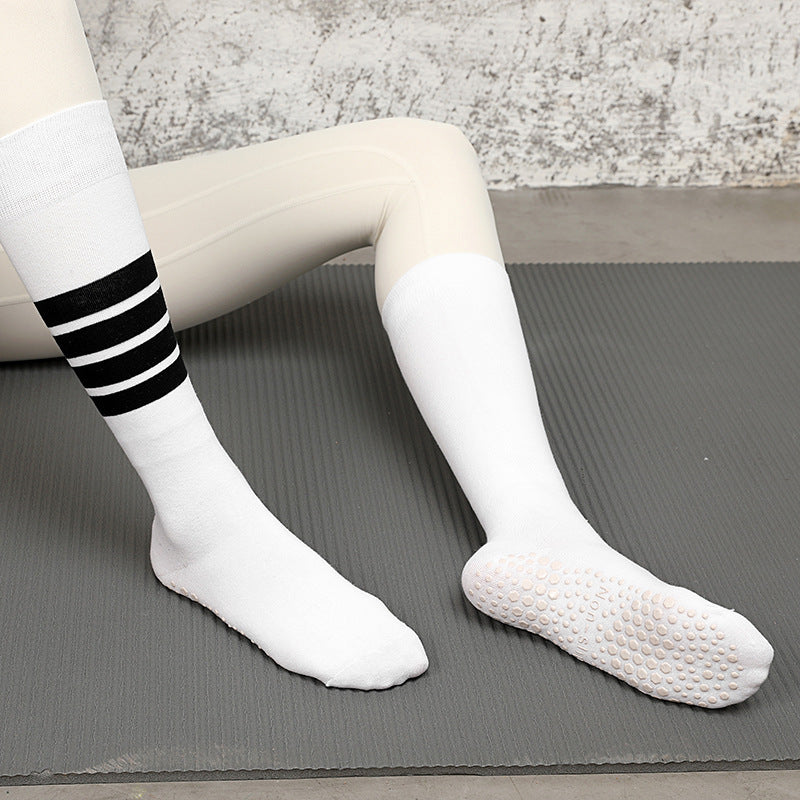 Mid Calf Non Slip Fitness Socks White